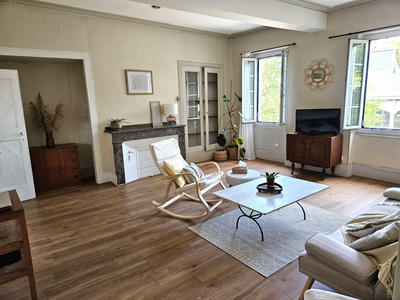 Appartement - 85 m² - 3 pièces