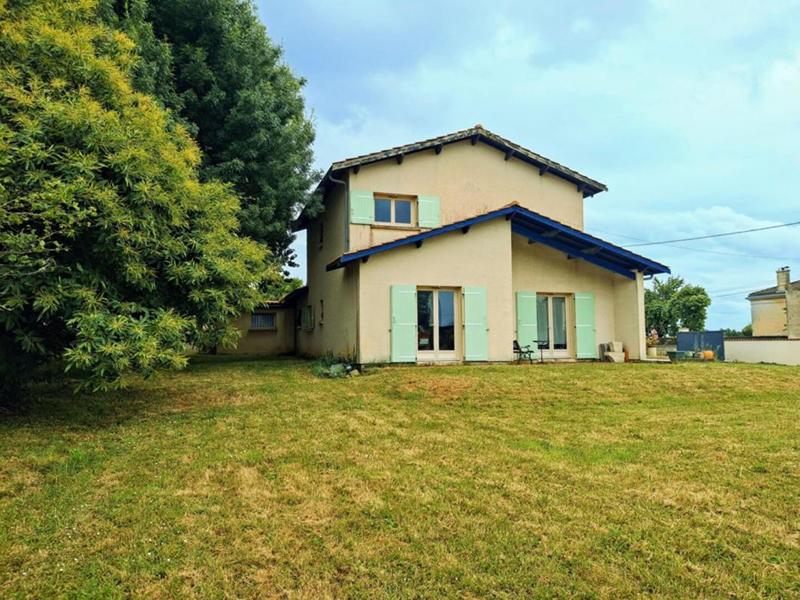 Maison - 160 m² - 5 pièces