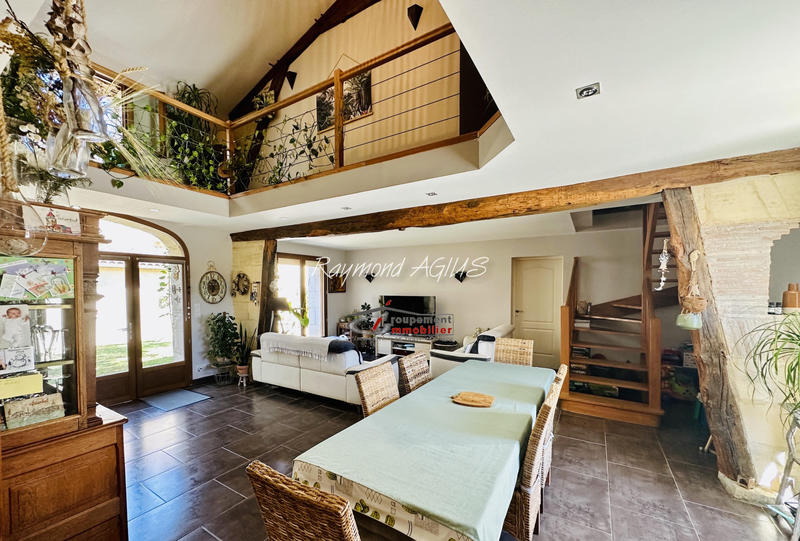 Maison de village - 265 m² - 11 pièces