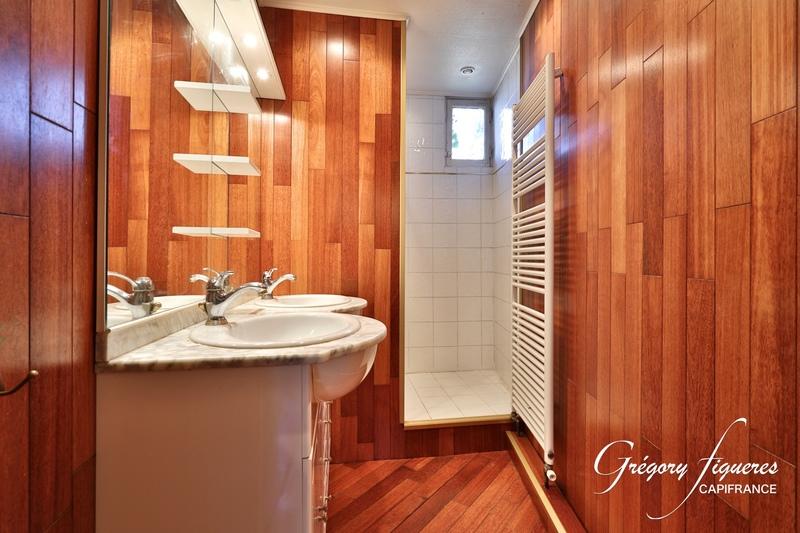 Maison - 200 m² - 8 pièces