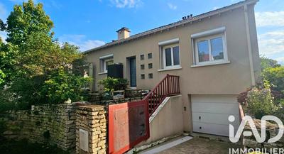 Maison - 106 m² - 6 pièces