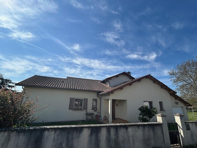 Maison - 230 m² - 6 pièces