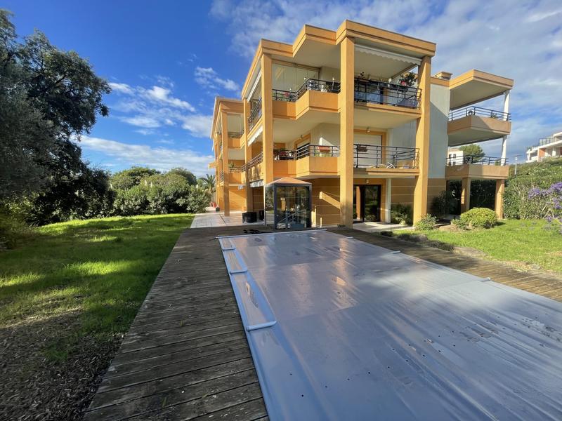 Appartement - 130 m² - 5 pièces