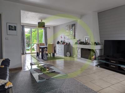 Maison - 101 m² - 5 pièces