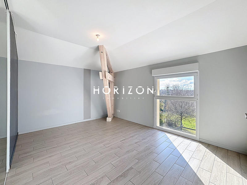 Maison contemporaine - 216 m² - 8 pièces