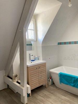 Maison - 170 m² - 8 pièces