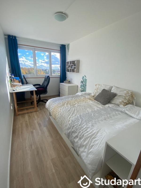 Chambre - 13 m² - 1 pièce