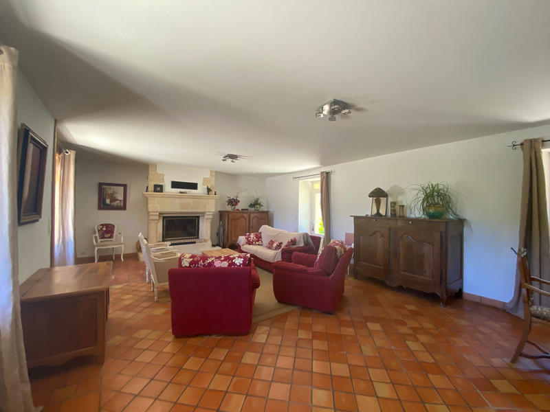 Maison - 216 m² - 7 pièces