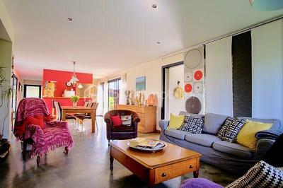 Maison - 192 m² - 8 pièces