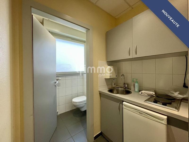 Bureau - 127 m² - 7 pièces