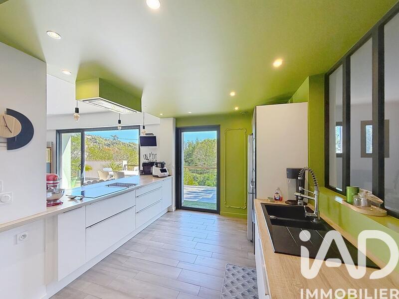 Maison - 188 m² - 5 pièces