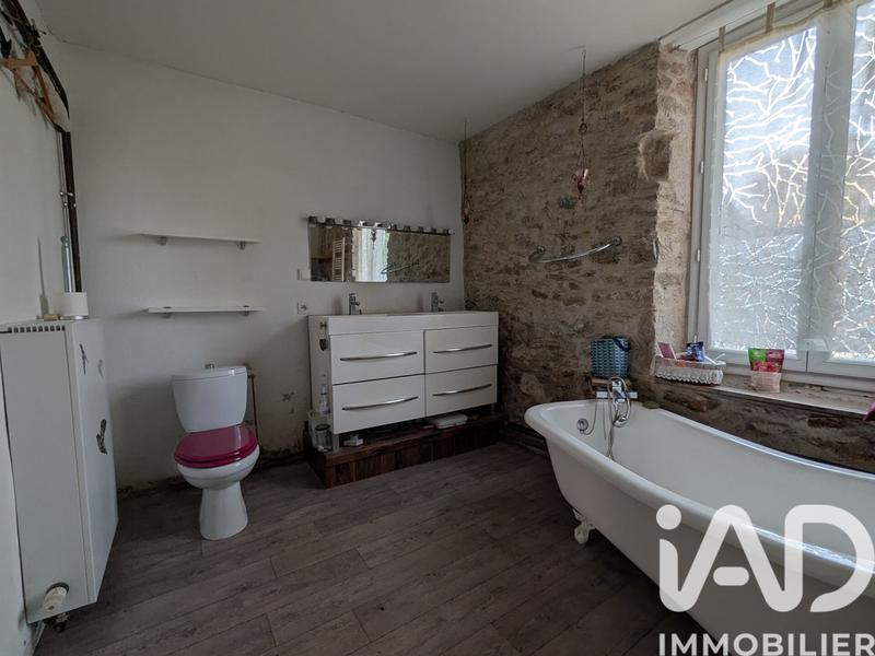 Maison - 302 m² - 12 pièces