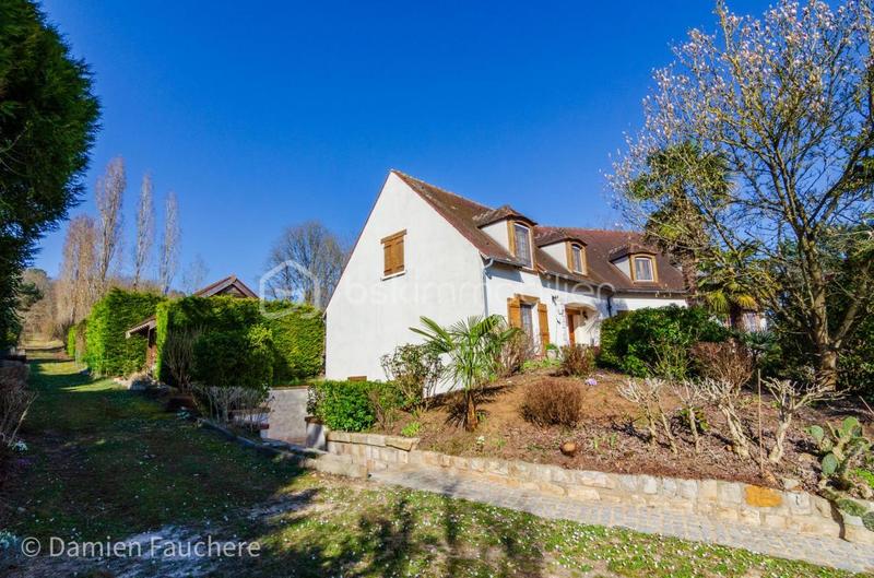 Demeure - 320 m² - 10 pièces