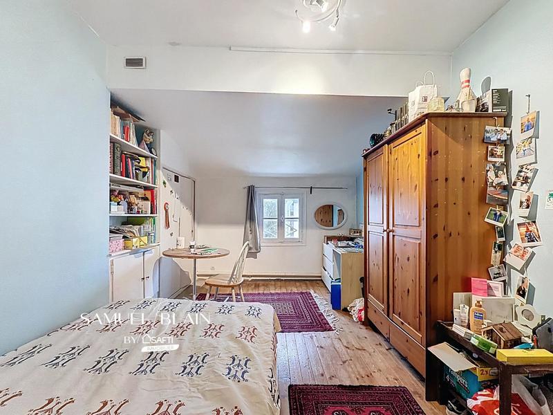 Maison de ville - 200 m² - 9 pièces