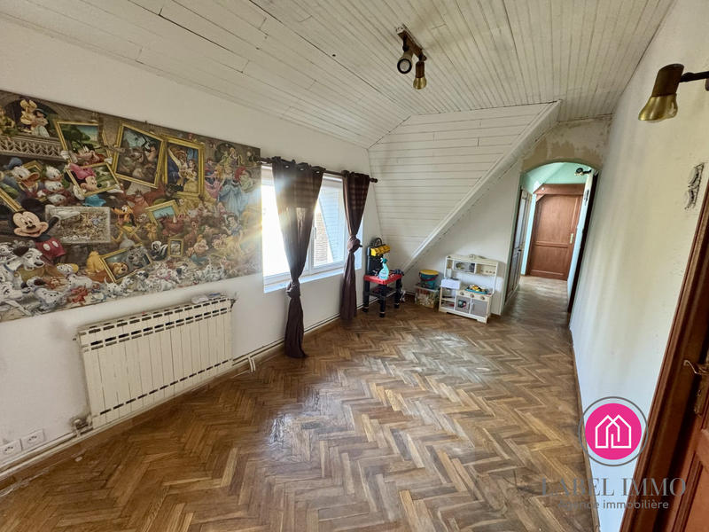 Maison - 167 m² - 7 pièces