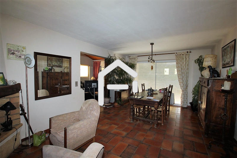 Villa - 237 m² - 10 pièces
