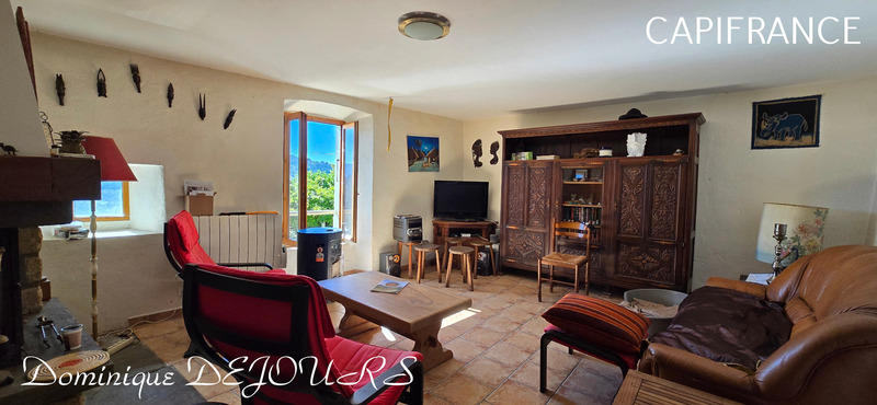 Maison - 250 m² - 8 pièces