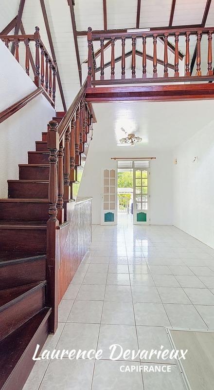 Maison - 204 m² - 5 pièces