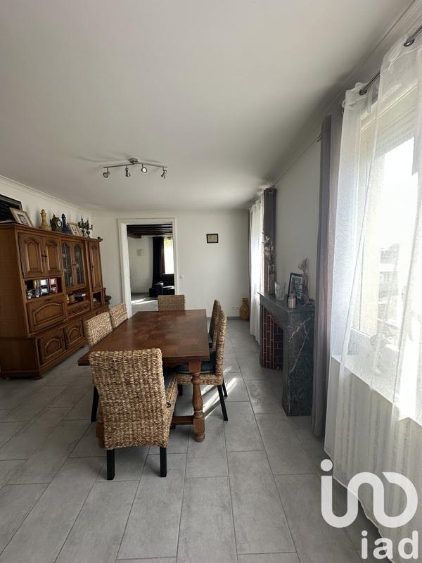 Maison - 186 m² - 8 pièces