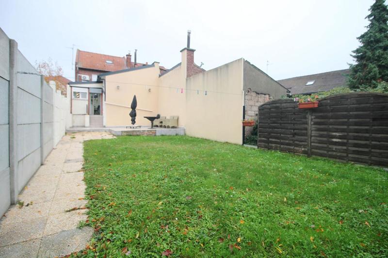 Immeuble - 140 m² - 5 pièces