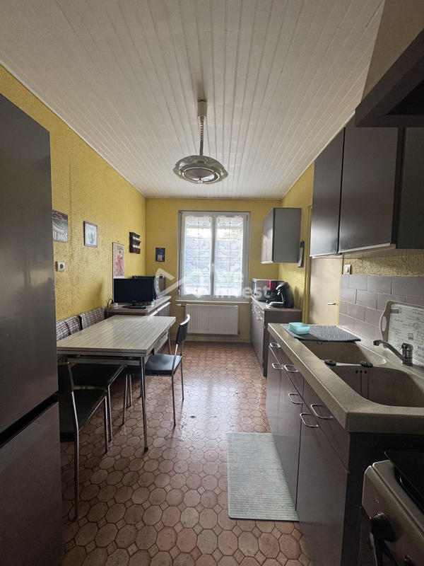 Maison - 90 m² - 6 pièces