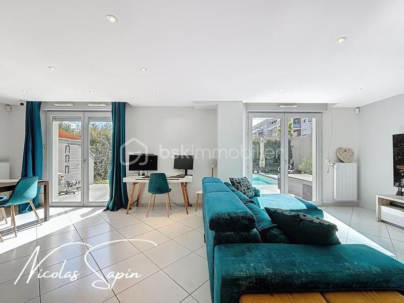 Maison - 102 m² - 5 pièces