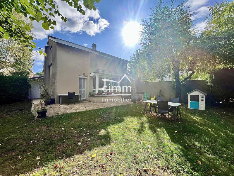 Maison - 91 m² - 5 pièces