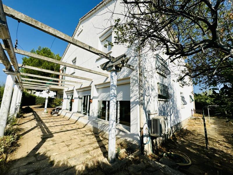 Propriété - 220 m² - 7 pièces