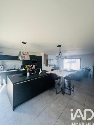 Maison - 100 m² - 5 pièces