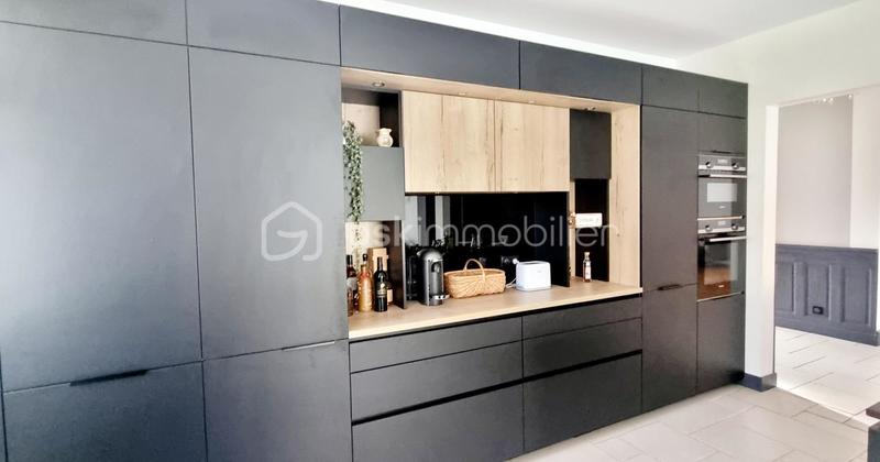 Maison de maîtres - 241 m² - 6 pièces