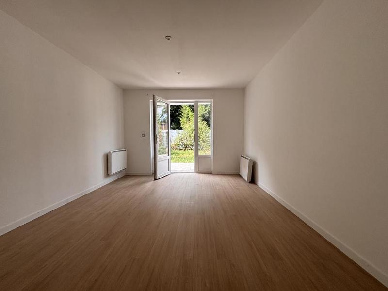 Maison - 300 m² - 15 pièces