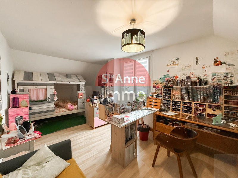 Maison - 263 m² - 8 pièces