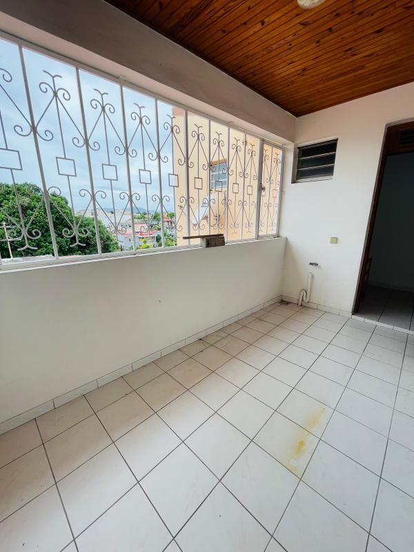 Appartement - 143 m² - 7 pièces