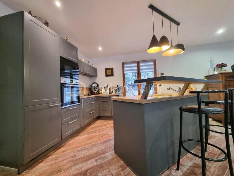 Maison traditionnelle - 130 m² - 5 pièces