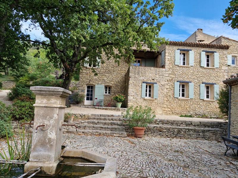 Demeure - 390 m² - 17 pièces