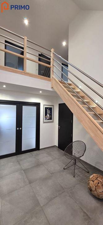 Maison - 161 m² - 5 pièces