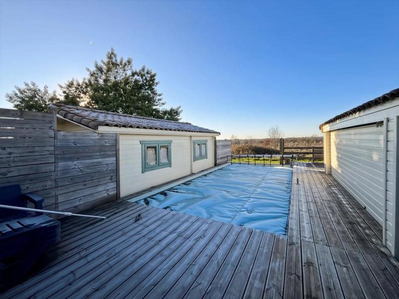 Maison - 183 m² - 8 pièces