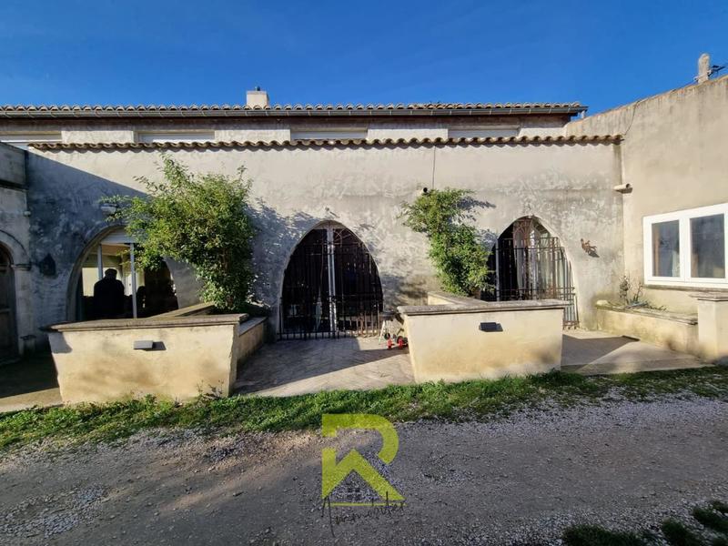 Mas - 294 m² - 8 pièces