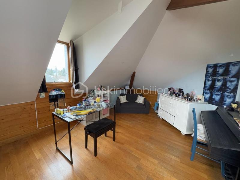 Maison traditionnelle - 147 m² - 7 pièces