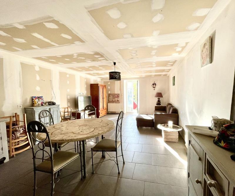 Maison ancienne - 130 m² - 3 pièces