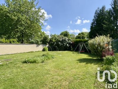 Maison - 213 m² - 7 pièces