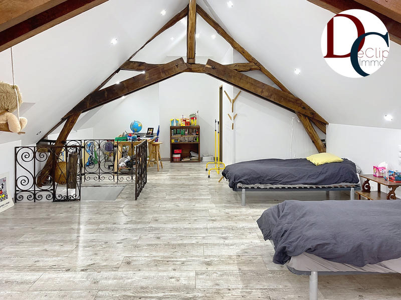 Maison - 226 m² - 8 pièces