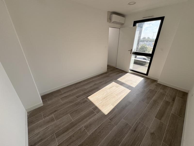 Bureau - 575 m² - 18 pièces