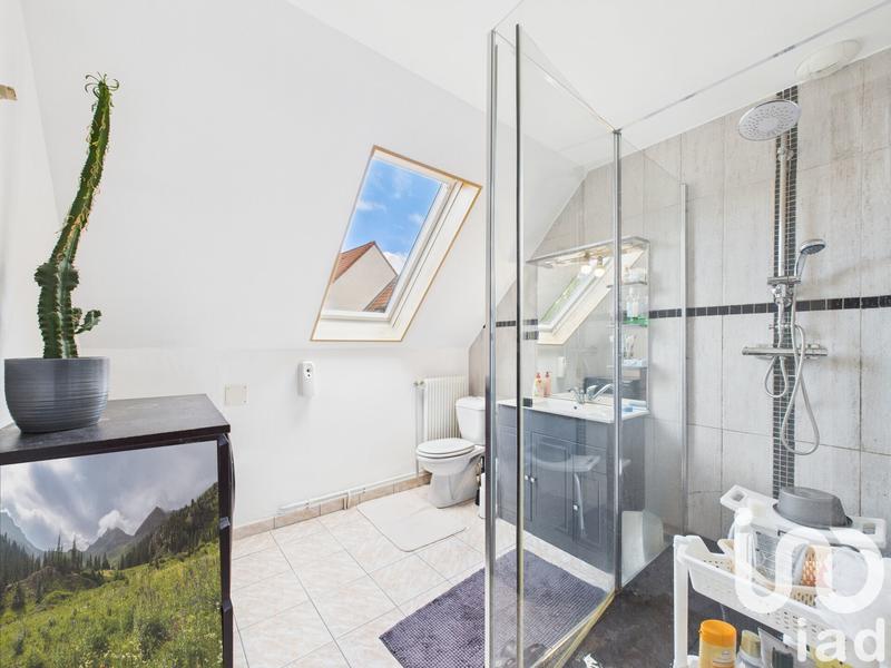 Maison - 99 m² - 4 pièces