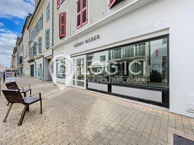 Local d'activités - 125 m²