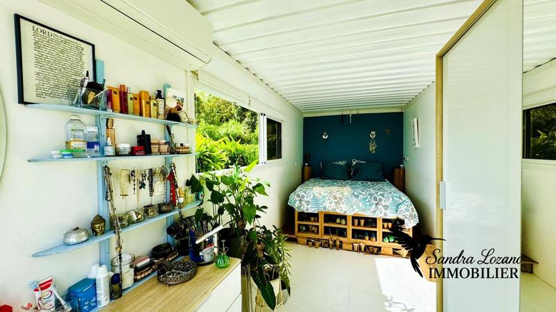 Propriété - 241 m² - 12 pièces