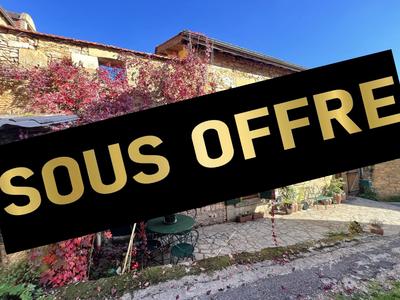 Maison traditionnelle - 81 m² - 6 pièces