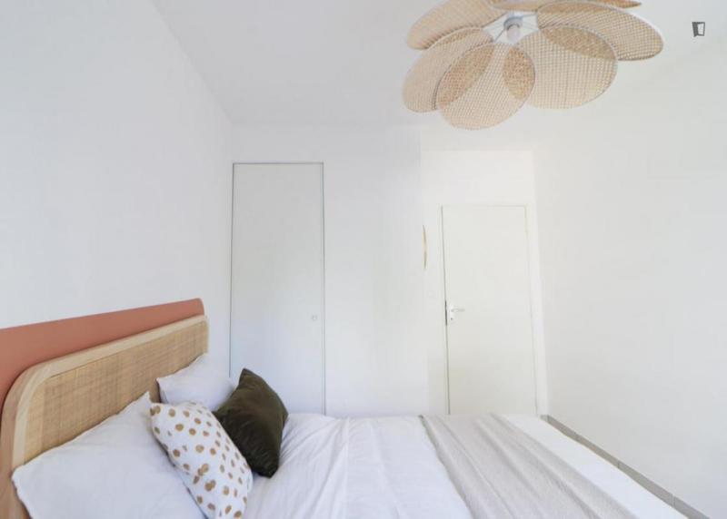 Chambre - 11 m² - 5 pièces