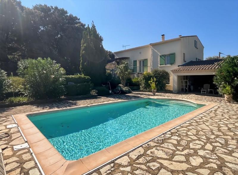 Maison - 167 m² - 7 pièces