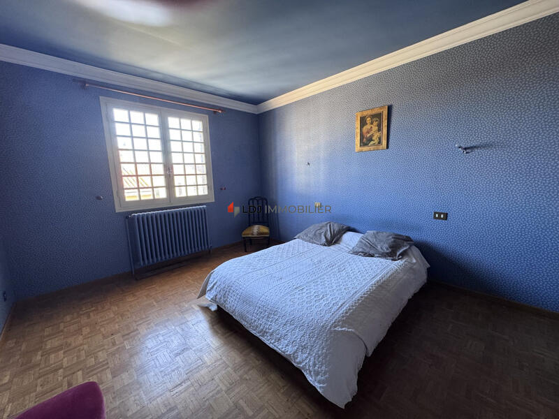 Maison traditionnelle - 175 m² - 7 pièces